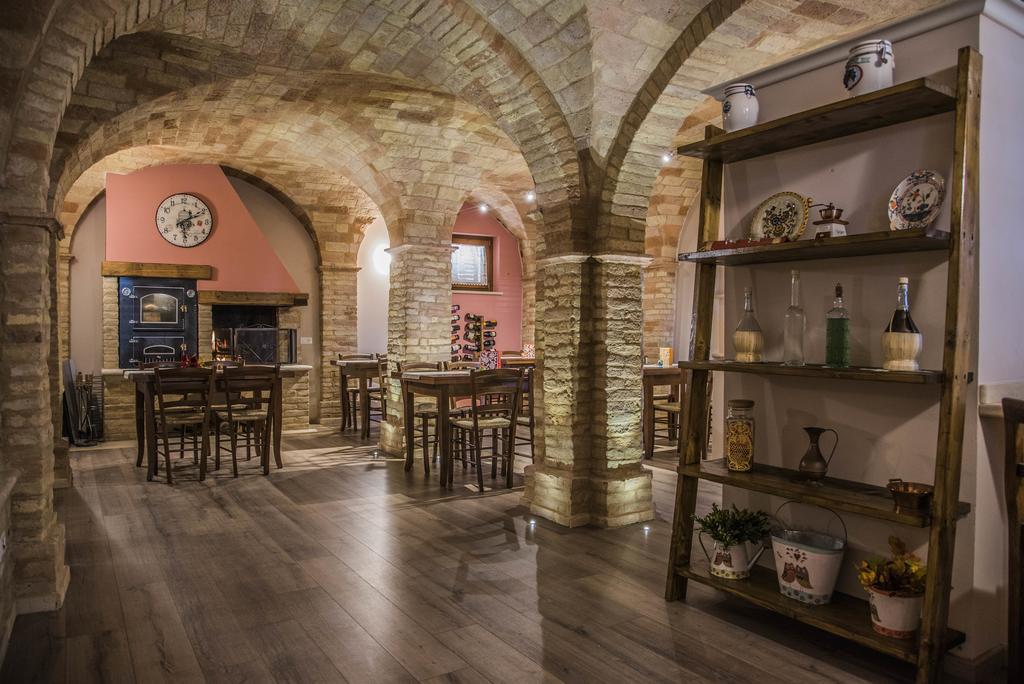 Dimora Rosso Piceno Bed & Breakfast 3*